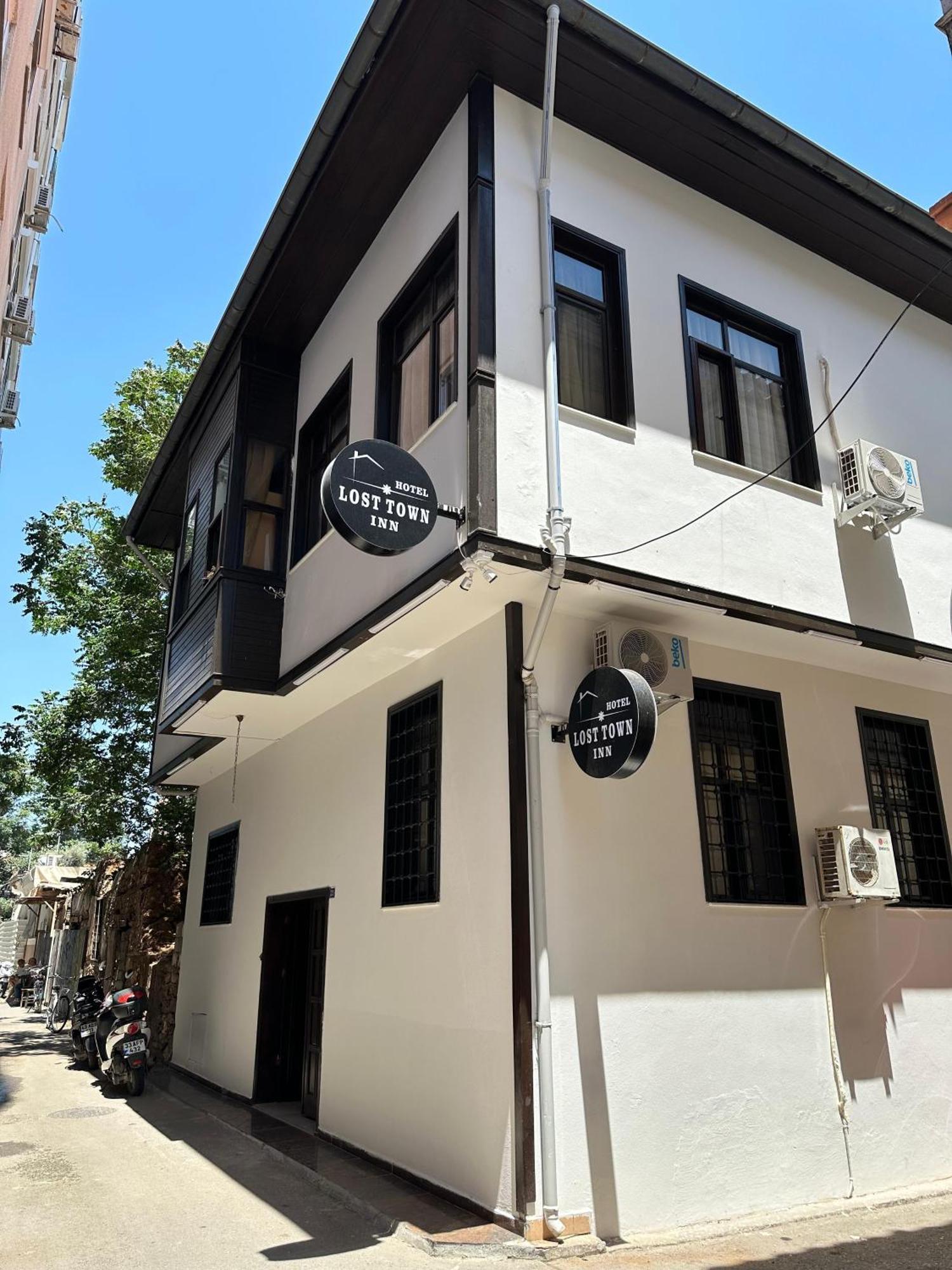 Loost Town Inn Hotel Antalya Exteriör bild